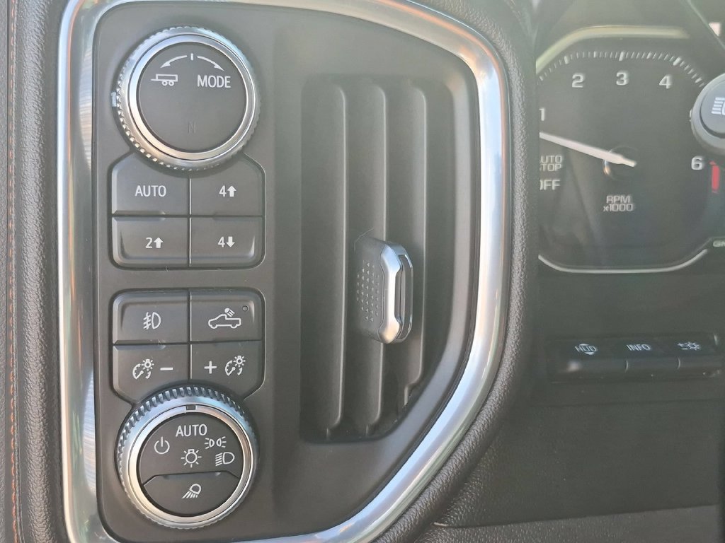 Used 2021 GMC Sierra 1500 AT4 w/ AT4 Value Package AWD/4WD image 10