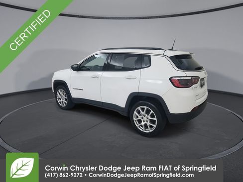 Used 2023 Jeep Compass Latitude image 6