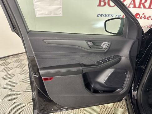 New 2025 Ford Escape Active image 17