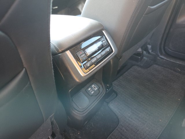 Used 2023 Subaru Ascent Limited AWD/4WD image 10