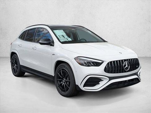 New 2026 Mercedes-Benz GLA 35 AMG 4MATIC image 7