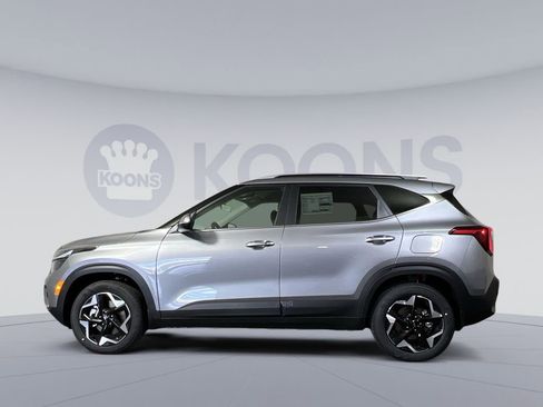 Used 2025 Kia Seltos EX AWD/4WD image 2