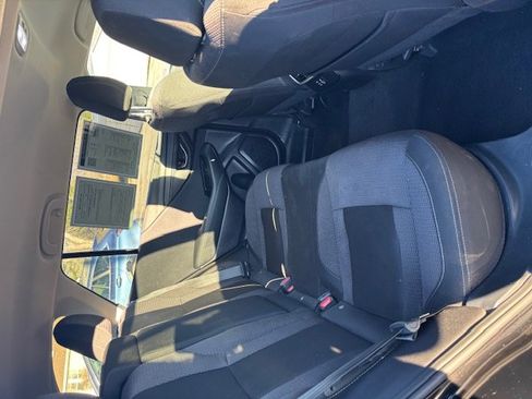 Used 2023 Subaru Outback Premium image 16