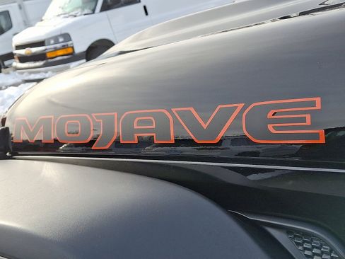 Used 2024 Jeep Gladiator Mojave w/ Convenience Group image 30