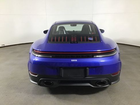 Used 2026 Porsche 911 Carrera T RWD image 7