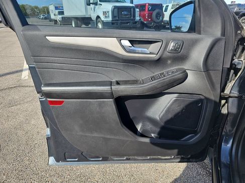 Used 2022 Ford Escape SEL w/ Technology Package AWD/4WD image 26
