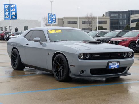 Used 2022 Dodge Challenger R/T Scat Pack w/ Shaker Package image 4