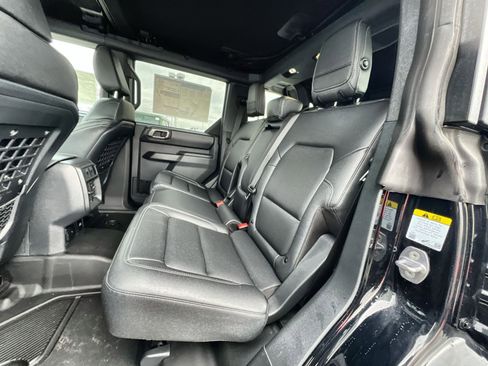 New 2025 Ford Bronco Badlands image 24