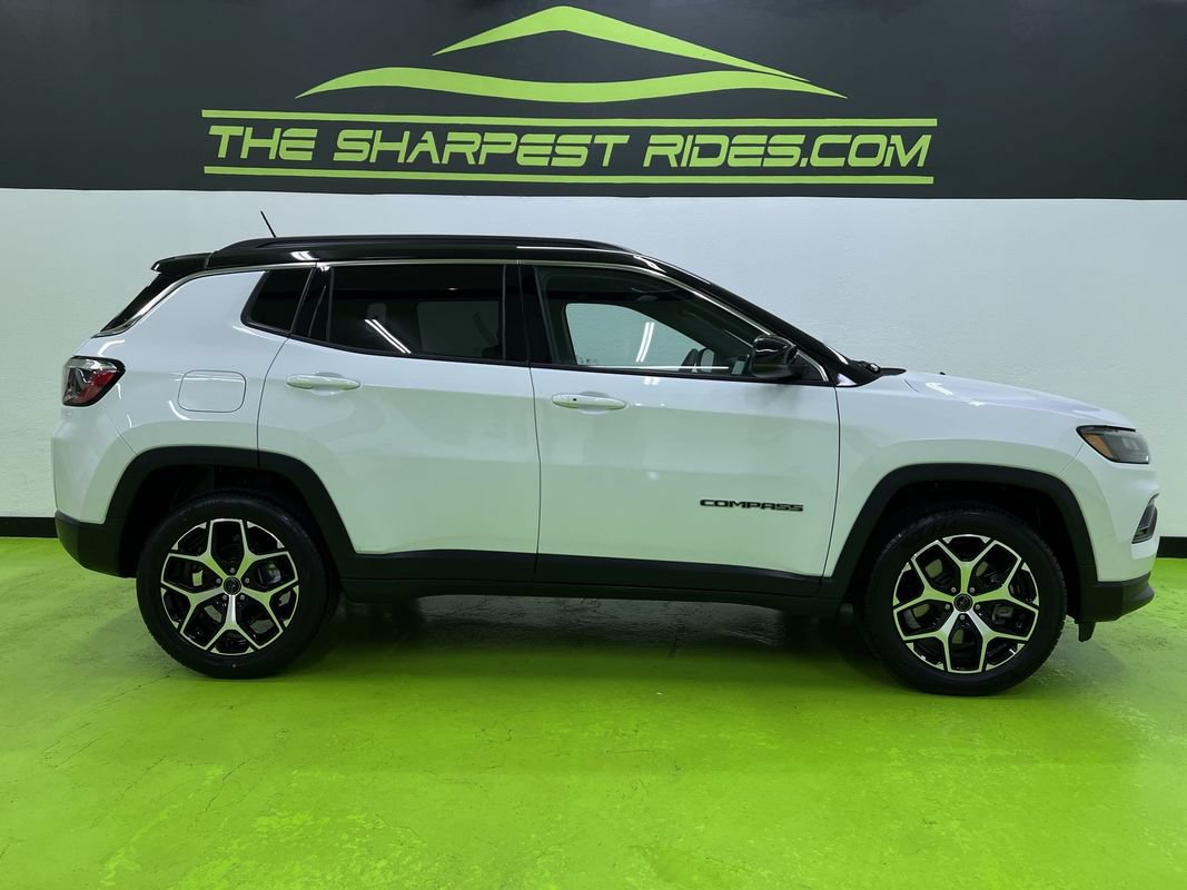 Used 2025 Jeep Compass Limited AWD/4WD image 11