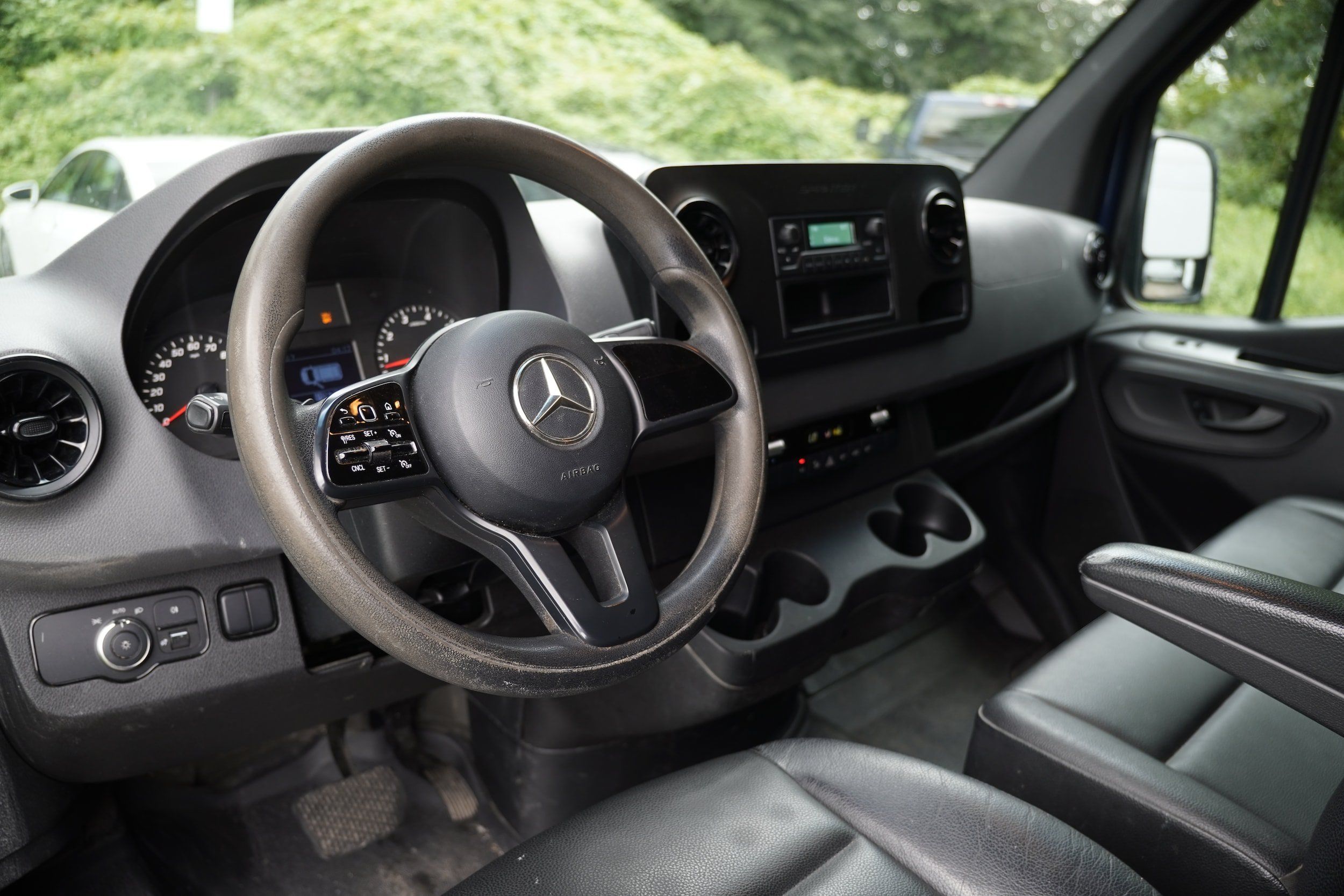 Used 2021 Mercedes-Benz Sprinter 1500 image 3