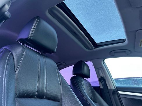 Used 2018 Honda Civic EX image 16