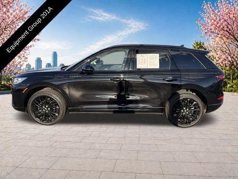 Used 2023 Lincoln Corsair Reserve w/ Equipment Group 201A AWD/4WD image 3