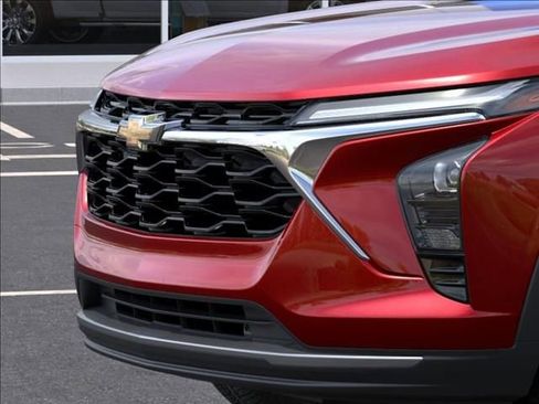 New 2026 Chevrolet Trax LT w/ Sunroof Package FWD image 16