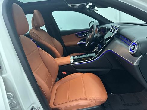 Certified 2025 Mercedes-Benz GLC 300 image 27