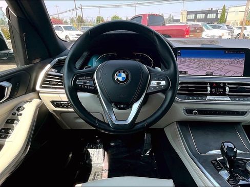 Used 2019 BMW X5 xDrive40i w/ Premium Package 2 AWD/4WD image 7