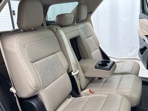 Used 2020 Ford Explorer Limited image 35
