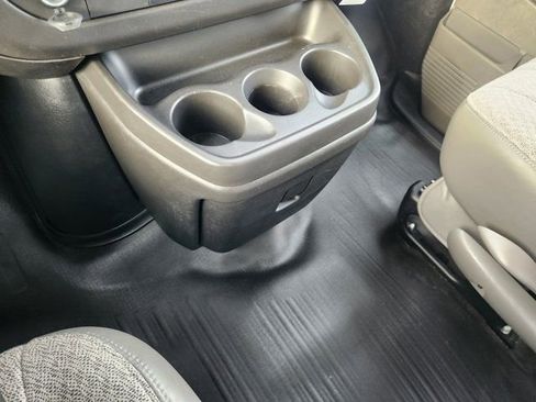 Used 2025 Chevrolet Express 3500 w/ Power Convenience Package image 21