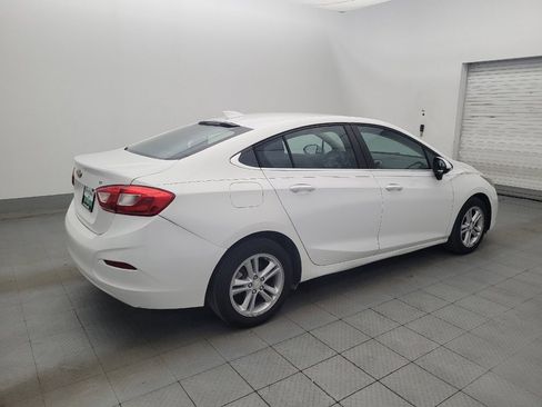 Used 2017 Chevrolet Cruze LT w/ Convenience Package FWD image 10