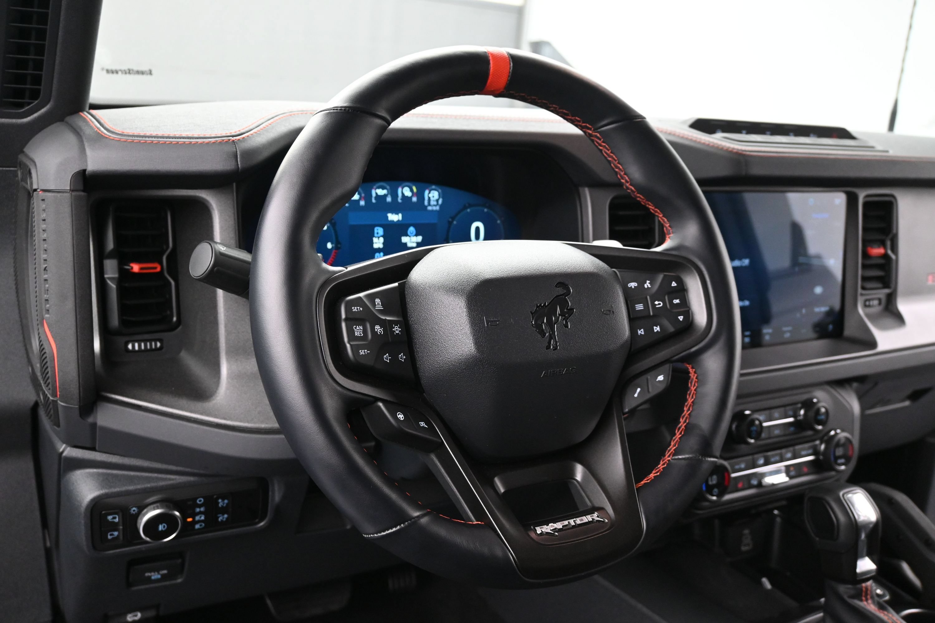 Used 2026 Ford Bronco Raptor AWD/4WD image 13