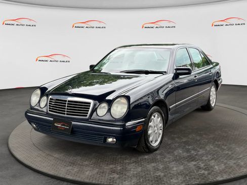 Used 1999 Mercedes-Benz E 320 Sedan image 1