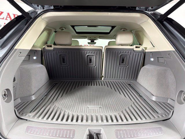 Used 2024 Cadillac XT5 Premium Luxury w/ Technology Package FWD image 28