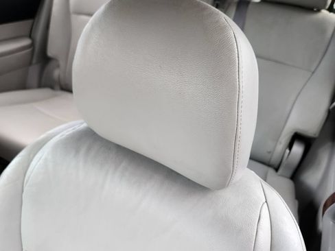 Used 2010 Toyota Highlander Limited AWD/4WD image 17