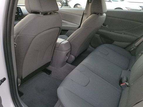 Used 2026 Hyundai Elantra SE FWD image 19
