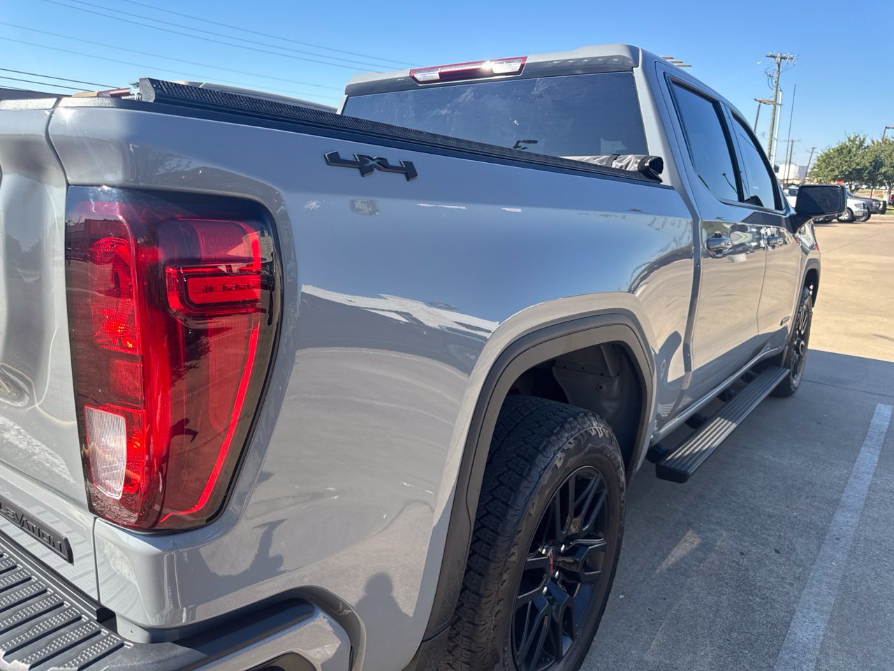 Used 2024 GMC Sierra 1500 Elevation AWD/4WD image 5