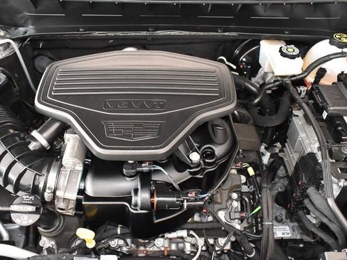 Used 2024 Cadillac XT6 Sport w/ Technology Package AWD/4WD image 3