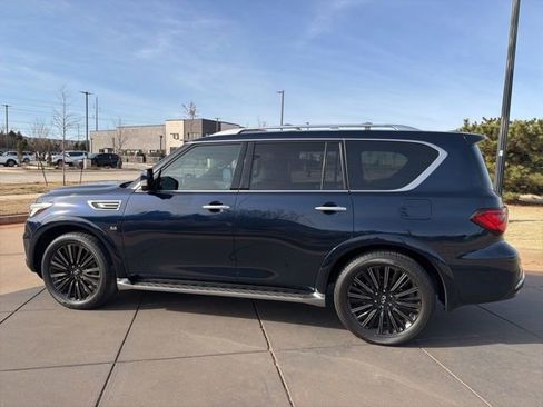 Used 2019 INFINITI QX80 Limited w/ All-Season Package image 2
