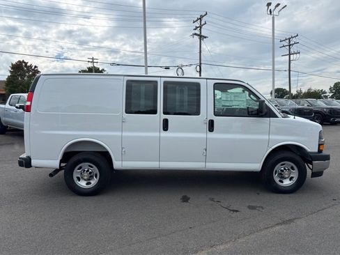 New 2025 Chevrolet Express 2500 w/ Driver Convenience Package image 6