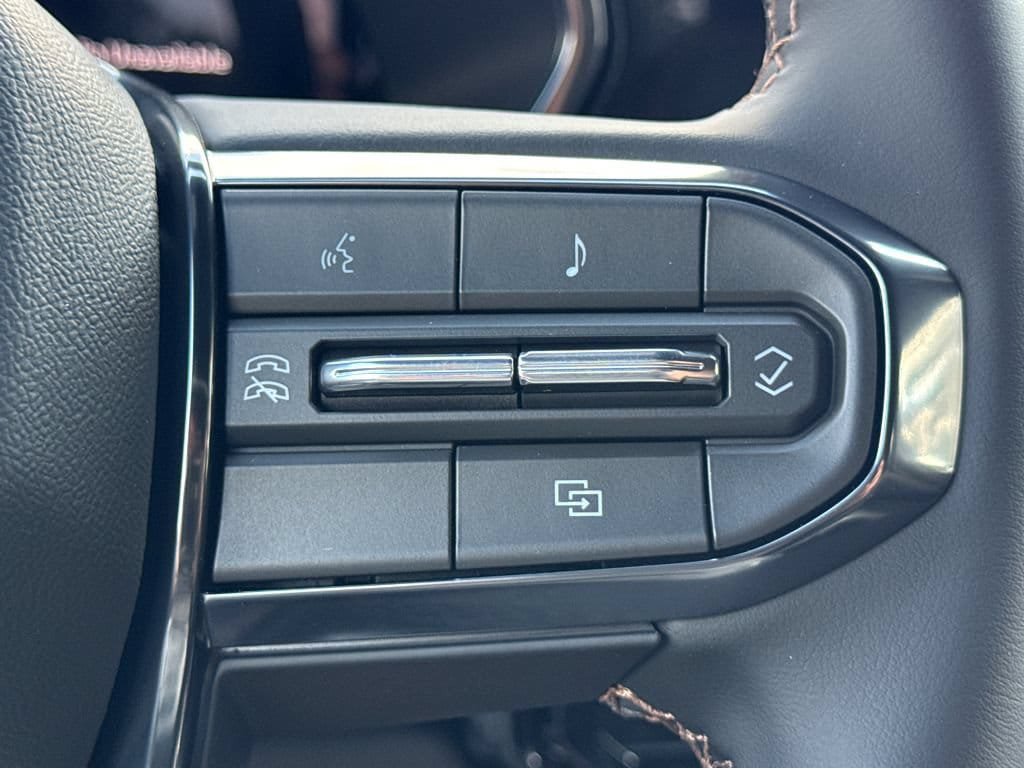 New 2026 GMC Canyon AT4 AWD/4WD image 17