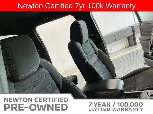 Used 2025 Nissan Frontier PRO-4X AWD/4WD image 21