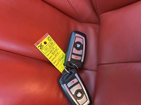 Used 2019 BMW M4 Convertible w/ Competition Package image 32