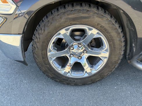 Used 2013 RAM 1500 Laramie w/ Convenience Group AWD/4WD image 10