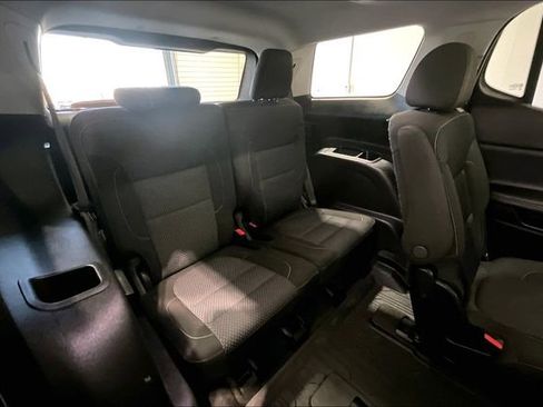 Used 2022 GMC Acadia SLE w/ GMC Pro Grade Package image 27