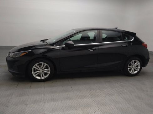 Used 2019 Chevrolet Cruze LT FWD image 2