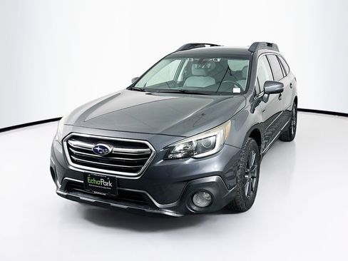 Used 2018 Subaru Outback 2.5i Premium AWD/4WD image 3