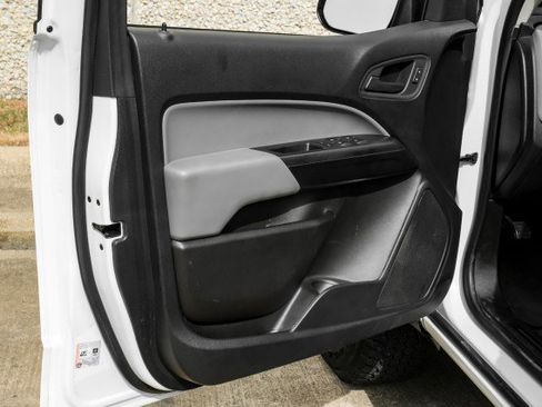 Used 2021 Chevrolet Colorado W/T w/ WT Convenience Package image 41