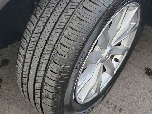Used 2023 Honda CR-V EX image 11