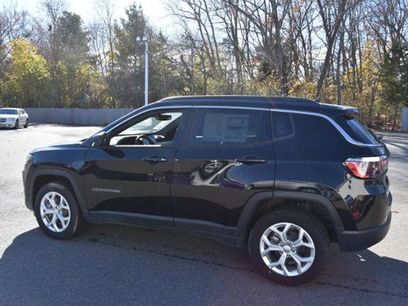 New 2024 Jeep Compass Latitude w/ Convenience Group