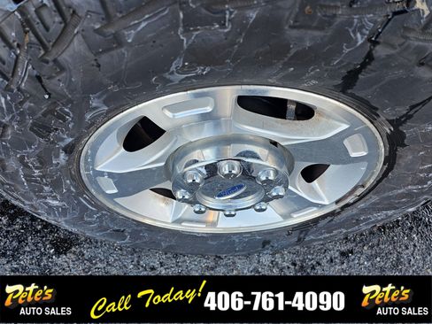 Used 2015 Ford F250 XLT w/ XLT Interior Package image 10