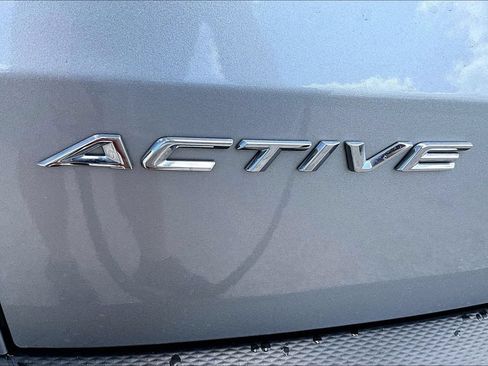 Used 2024 Ford Escape Active w/ Cold Weather Package FWD image 8