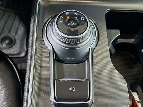 Used 2024 Ford Edge ST-Line image 13