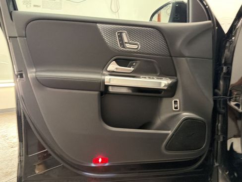 Used 2026 Mercedes-Benz GLB 250 image 19