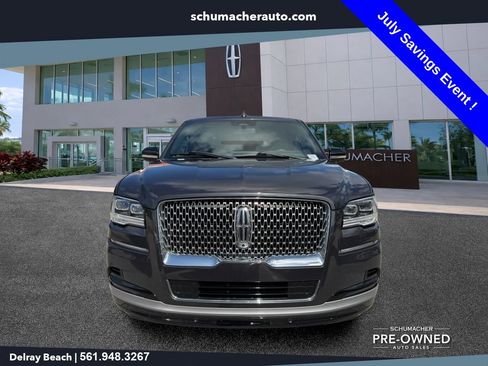Used 2022 Lincoln Navigator Reserve AWD/4WD image 2