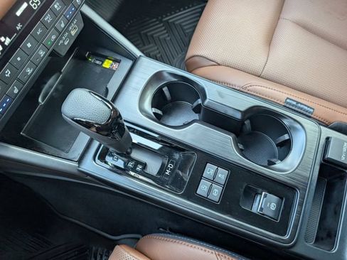 Certified 2026 Subaru Outback Touring AWD/4WD image 17