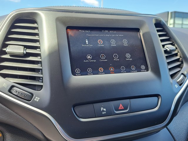 Used 2020 Jeep Cherokee Latitude Plus AWD/4WD image 15