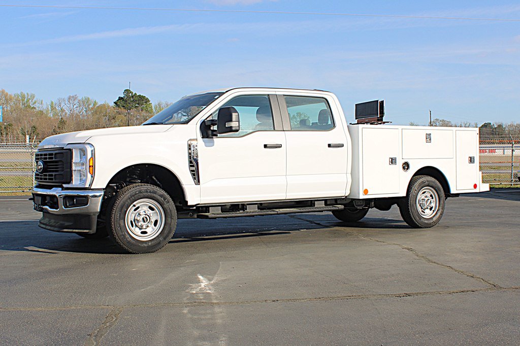Used 2024 Ford F250 XL w/ XL Chrome Package AWD/4WD image 3