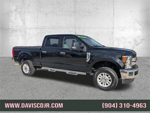 Used 2018 Ford F250 XLT w/ XLT Value Package image 1
